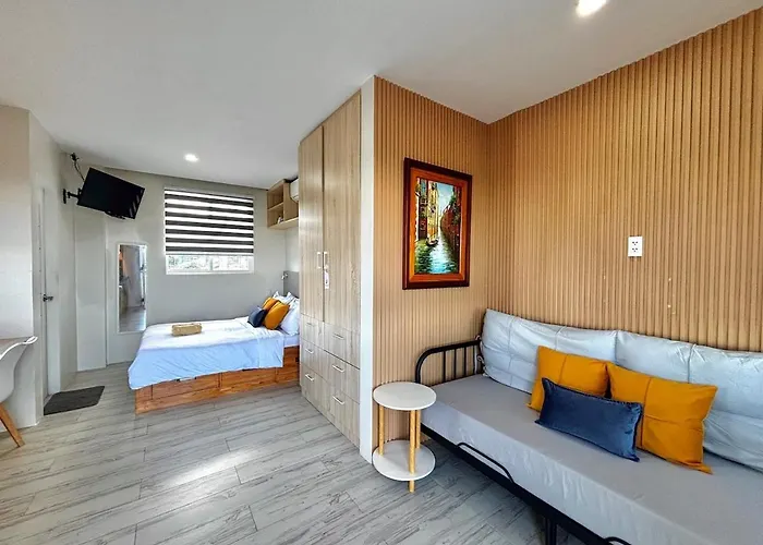 Apartment Skyline Serenity - Pickleball, Roof Deck, Pool