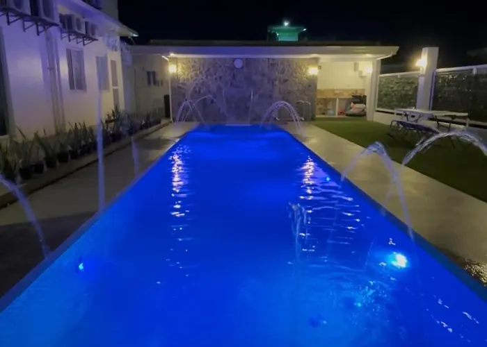 Apartment Skyline Serenity - Pickleball, Roof Deck, Pool Cebu